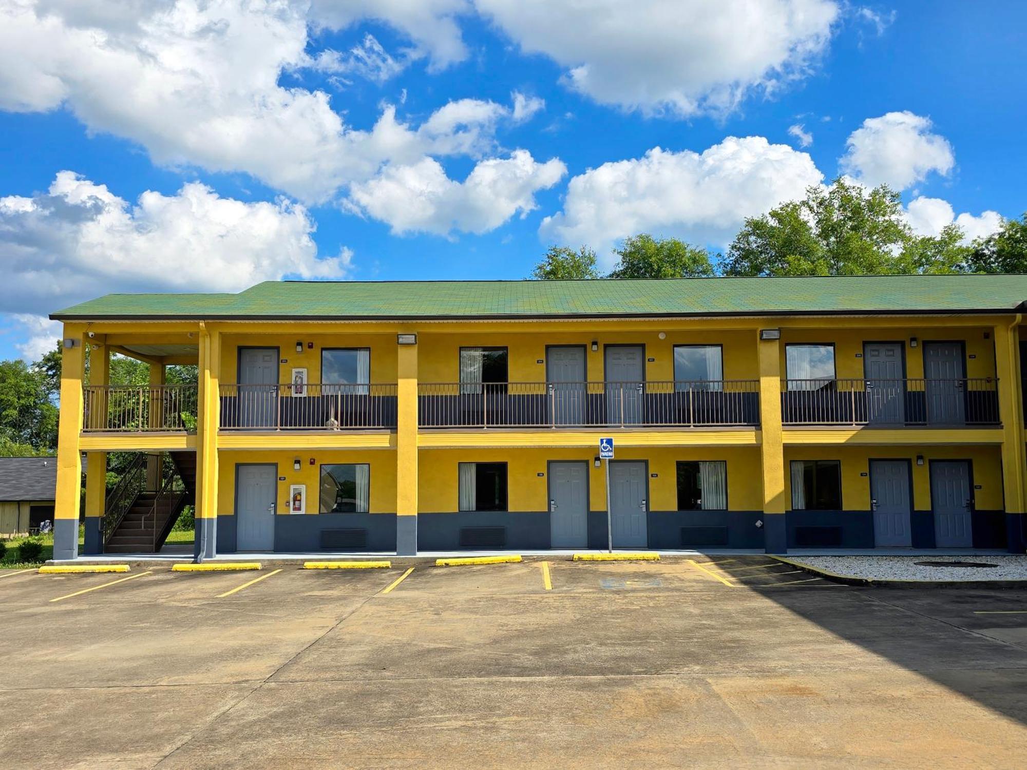 Garden Inn And Suites Near Callaway Gardens Pine Mountain Bagian luar foto