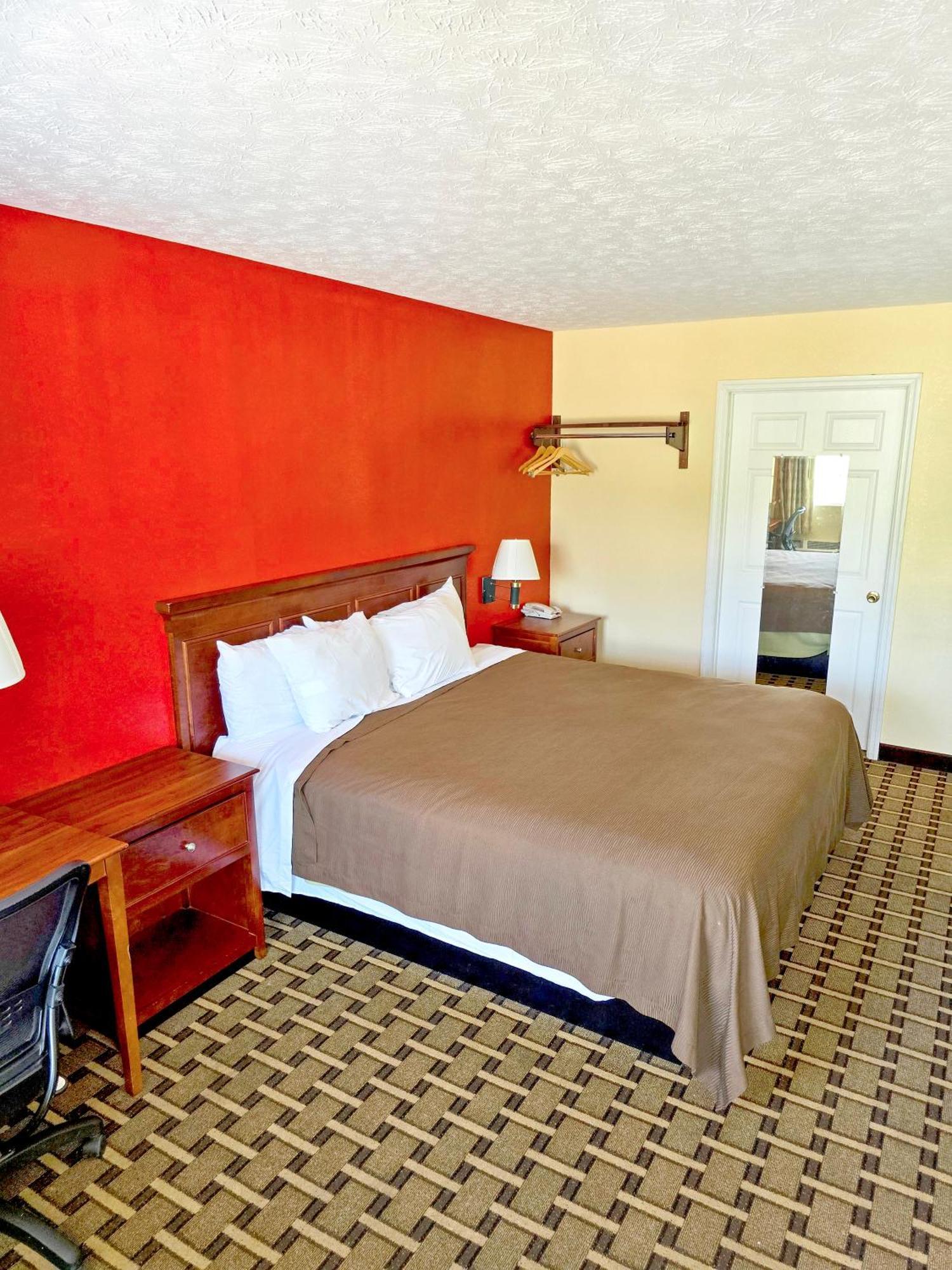Garden Inn And Suites Near Callaway Gardens Pine Mountain Bagian luar foto